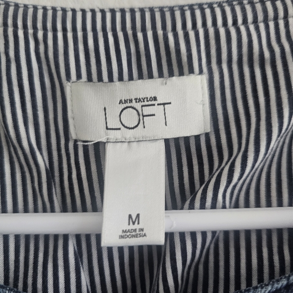 Ann Taylor Loft Denim Cap Sleeve Vest Medium - Picture 2 of 4